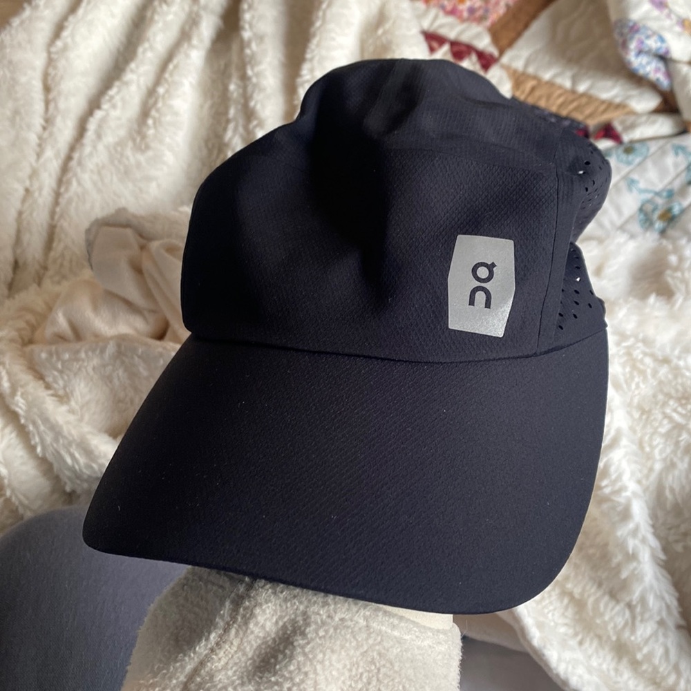 ON Running Hat
